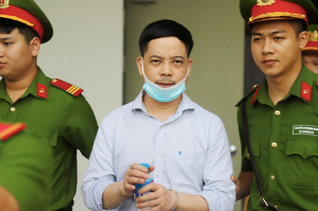 Trong giai đoạn 1 của vụ án, Phạm Trung Kiên bị tuyên án chung thân. Trong giai đoạn 1 của vụ án, Phạm Trung Kiên bị tuyên án chung thân.