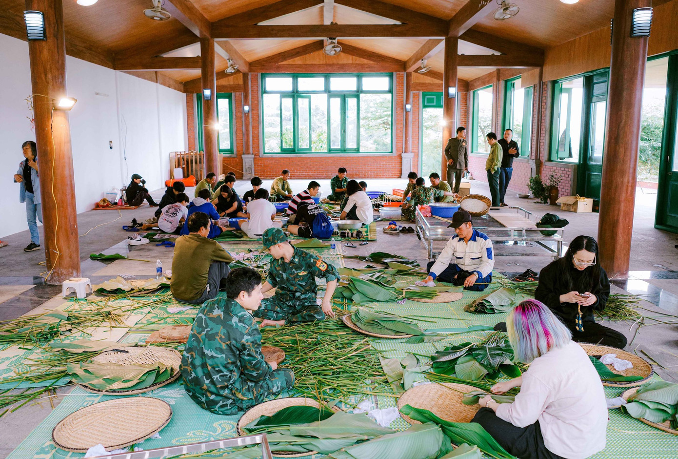 Trước Tết Nguyên đán, gia đình Đại tướng đã về Vũng Chùa phối hợp với bộ đội Biên phòng tổ chức gói bánh chưng dâng lên Đại tướng