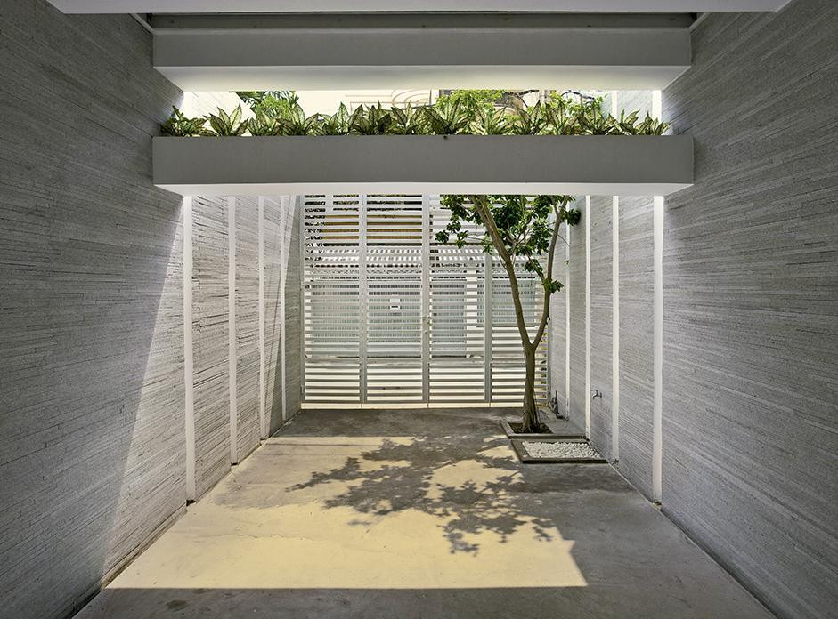 Giếng trời tạo ánh sáng tự nhiên và mang lại không khí thông thoáng