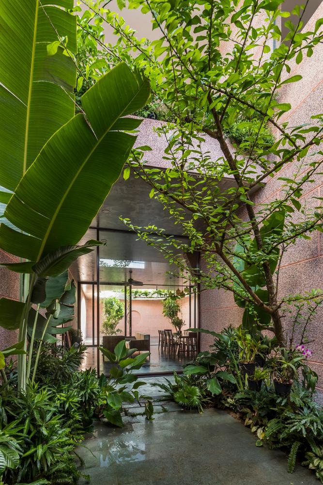 Mỗi góc khuất trong ngôi nhà đều là nơi để chiêm nghiệm và tận hưởng giá trị của thiên nhiên.