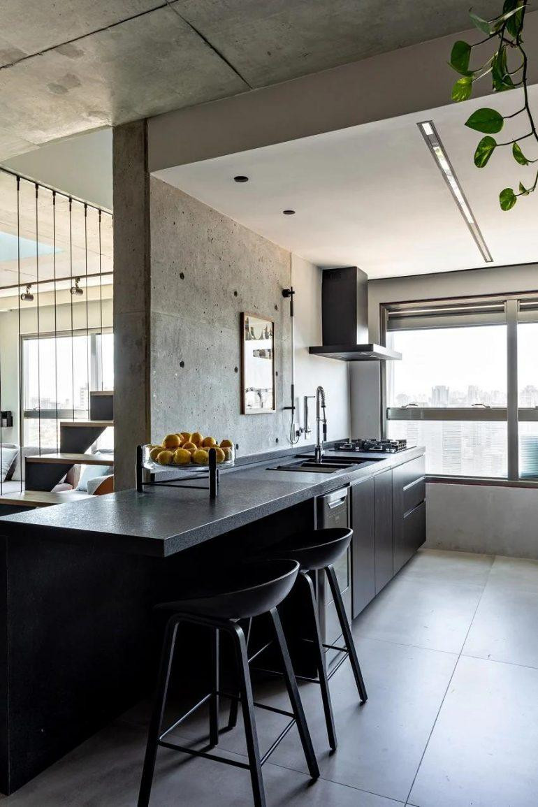 Kiến trúc sư Rogério Gurgel và Caio D'alfonso gần đây đã hoàn thành việc cải tạo một căn hộ áp mái rộng 185m2 ở khu phố cao cấp Itaim ở Sao Paulo (Brazil). Khách hàng yêu cầu kiến trúc sư tập trung vào việc sửa đổi bố cục và đồ nội thất để mang đến một diện mạo tinh tế hơn cho căn hộ. Kiến trúc sư Rogério Gurgel và Caio D'alfonso gần đây đã hoàn thành việc cải tạo một căn hộ áp mái rộng 185m2 ở khu phố cao cấp Itaim ở Sao Paulo (Brazil). Khách hàng yêu cầu kiến trúc sư tập trung vào việc sửa đổi bố cục và đồ nội thất để mang đến một diện mạo tinh tế hơn cho căn hộ.