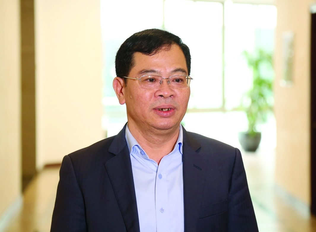 Ông Nguyễn Tân Thịnh - Cục trưởng Cục Quản lý công sản (Bộ Tài chính) - chia sẻ với báo chí về quản lý tài sản công trong quá trình thực hiện sắp xếp, tinh gọn bộ máy.