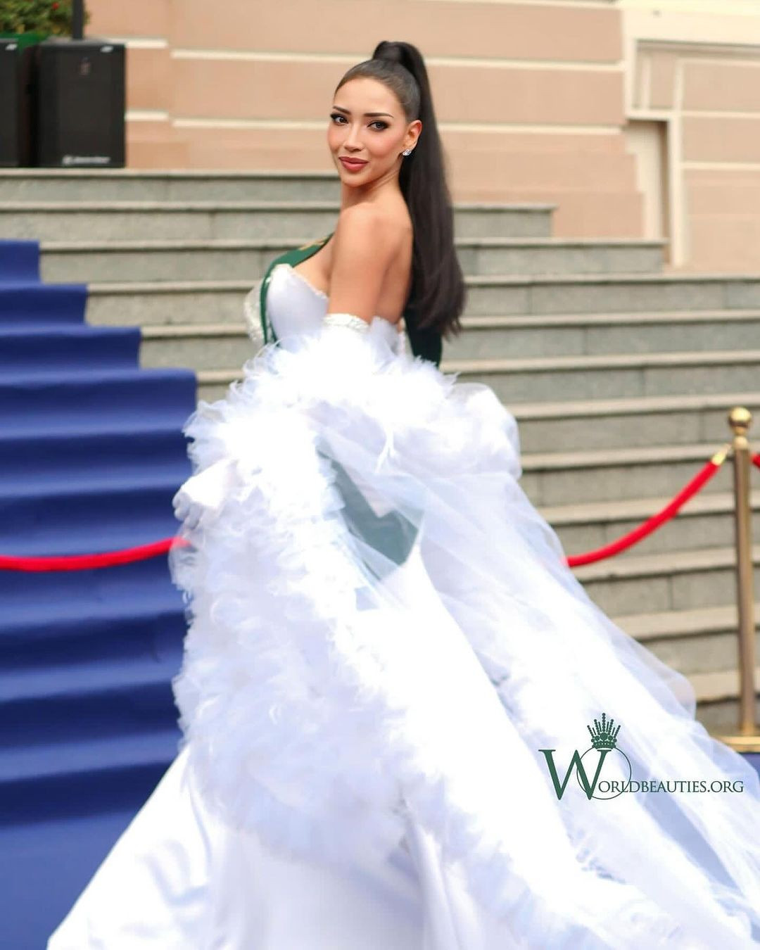 Đại diện Venezuela – Jhosskaren Carrizo là một trong những thí sinh tiềm năng cho vương miện Hoa hậu Trái Đất 2023. Người đẹp năm nay 27 tuổi, là người mẫu - diễn viên nổi tiếng ở Venezuela.