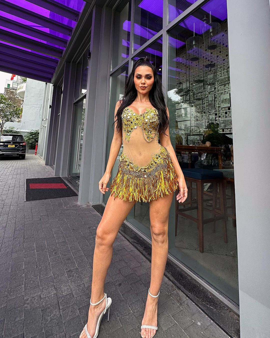 Bên cạnh nhan sắc xinh đẹp, Victoria Arocho có trình độ học vấn ấn tượng. Cô đang theo học tại Đại học del Sagrado Corazón và làm việc với tư cách là chuyên gia truyền thông chiến lược của USC. Puerto Rico là quốc gia mạnh tại đấu trường nhan sắc Miss Earth nói riêng và các cuộc thi nhan sắc nói chung. Puerto Rico từng giành chiến thắng ở Miss Earth vào năm 2019 với thành tích của người đẹp Nellys Pimentel.