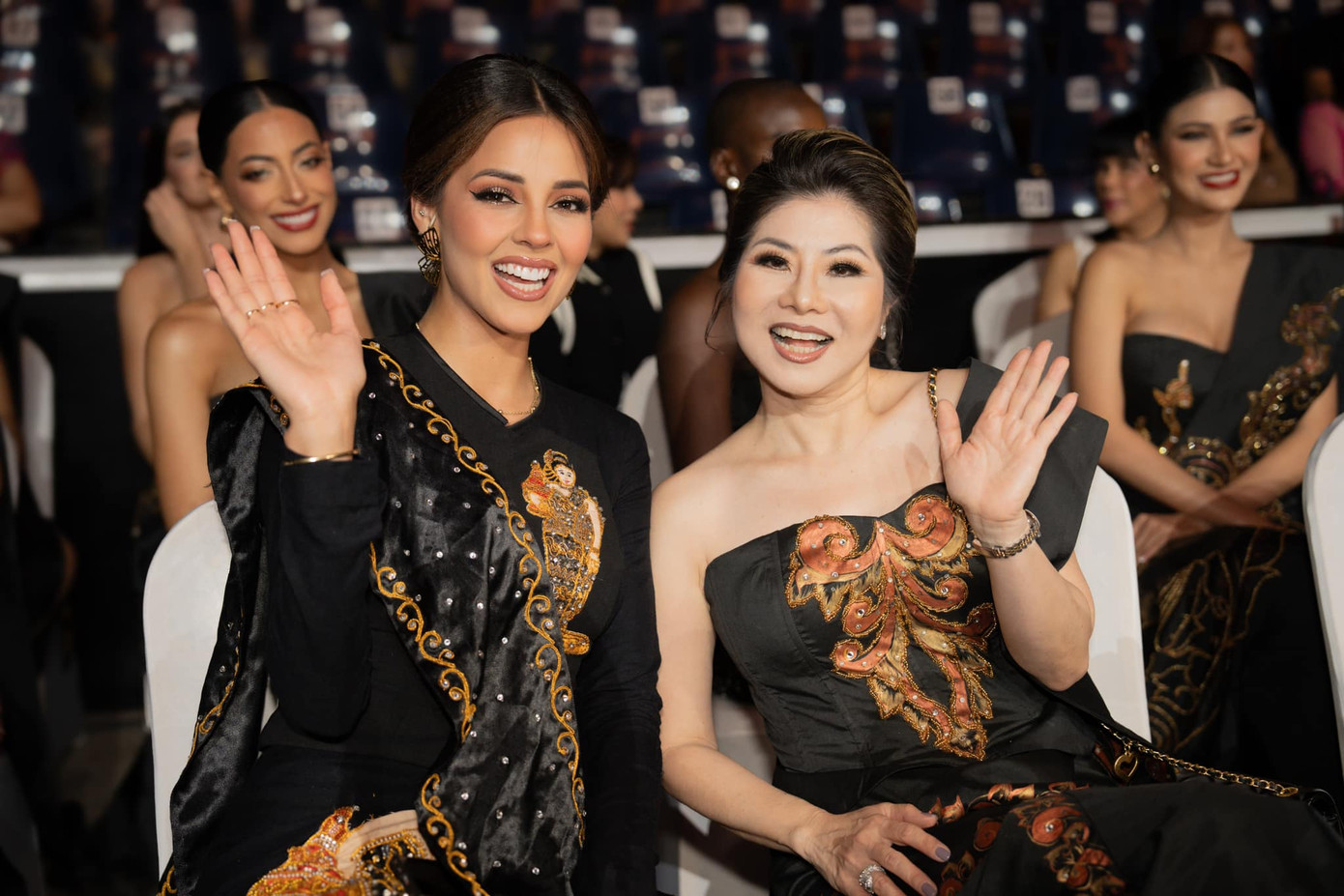 Show diễn không có khán giả.