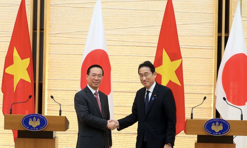 Chủ tịch nước Võ Văn Thưởng và Thủ tướng Nhật Bản Kishida Fumio tại cuộc gặp gỡ báo chí. (Ảnh: Thống Nhất/TTXVN)