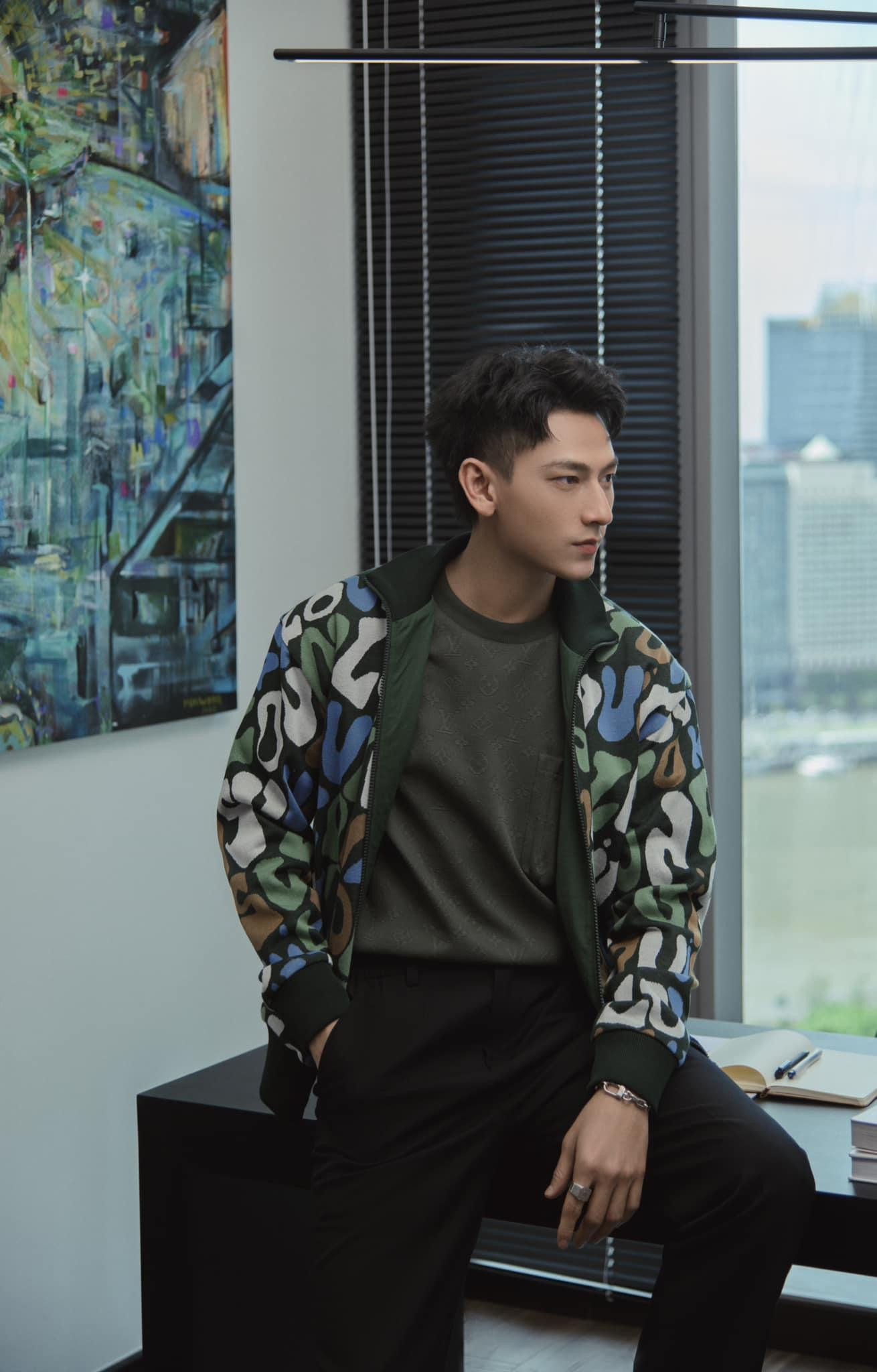 Nam ca sĩ Isaac là hình mẫu lý tưởng cho rất nhiều cô gái. Nam ca sĩ Isaac là hình mẫu lý tưởng cho rất nhiều cô gái.