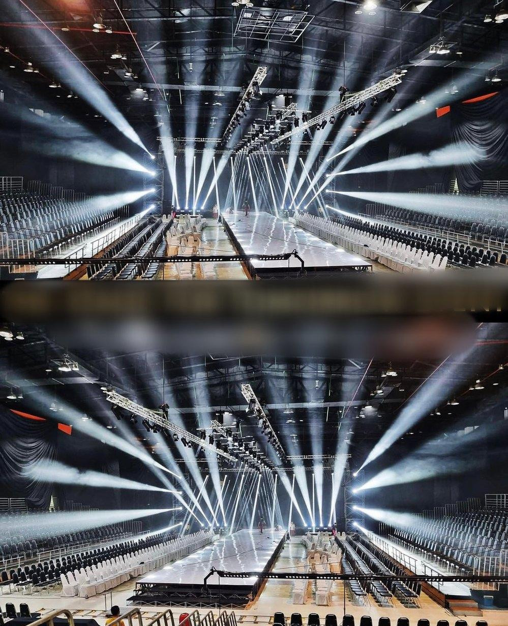 Sân khấu với sự đầu tư hoành tráng trong buổi fan meeting.