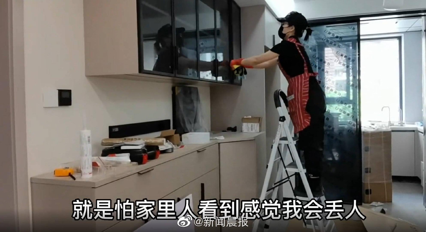 Với thời lượng làm việc hơn 18 tiếng, ai cũng nể phục sức lao động của cô Liu. Nguồn: Weibo