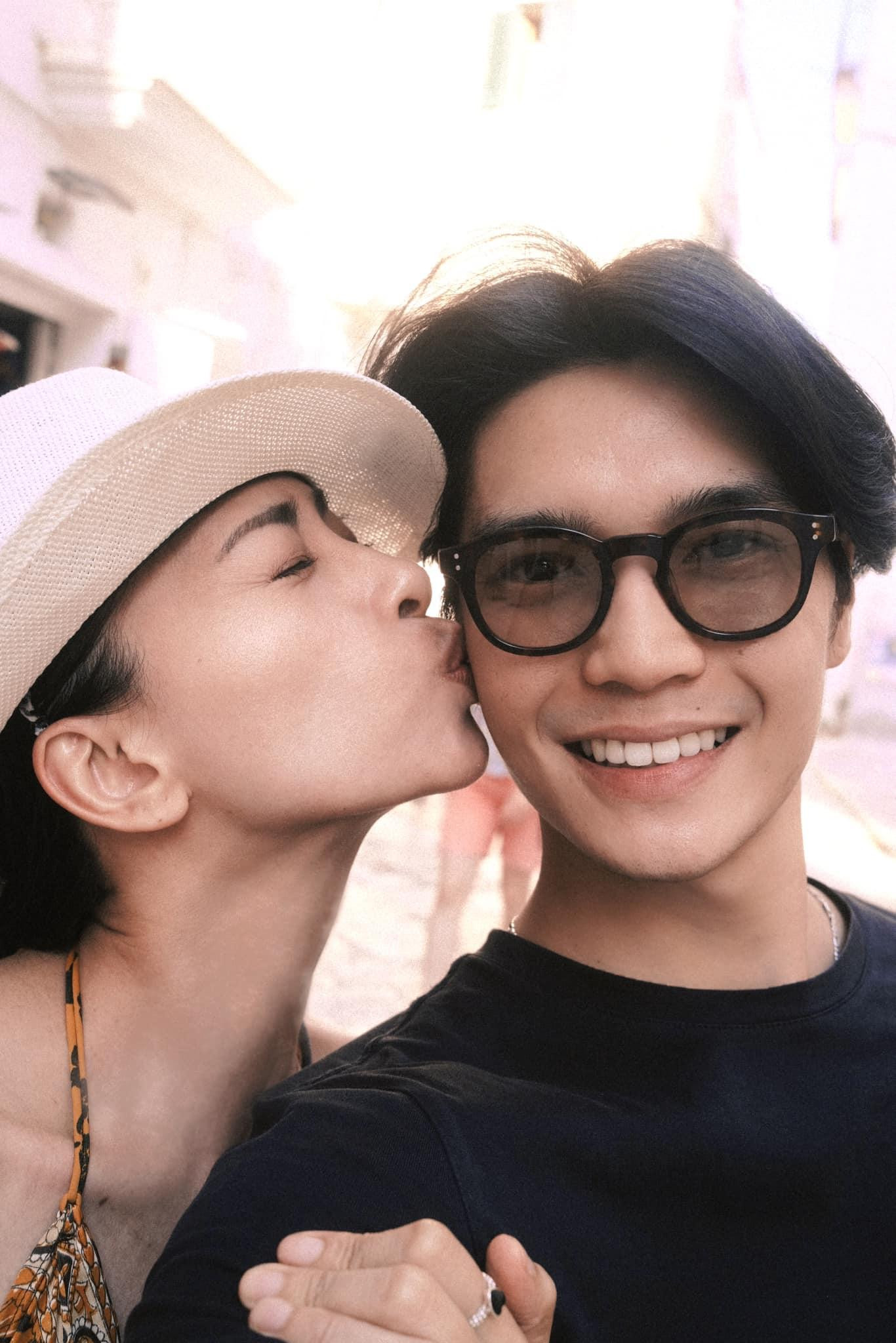 Khoảnh khắc ngọt ngào của Ngô Thanh Vân và ông xã Huy Trần. Khoảnh khắc ngọt ngào của Ngô Thanh Vân và ông xã Huy Trần.