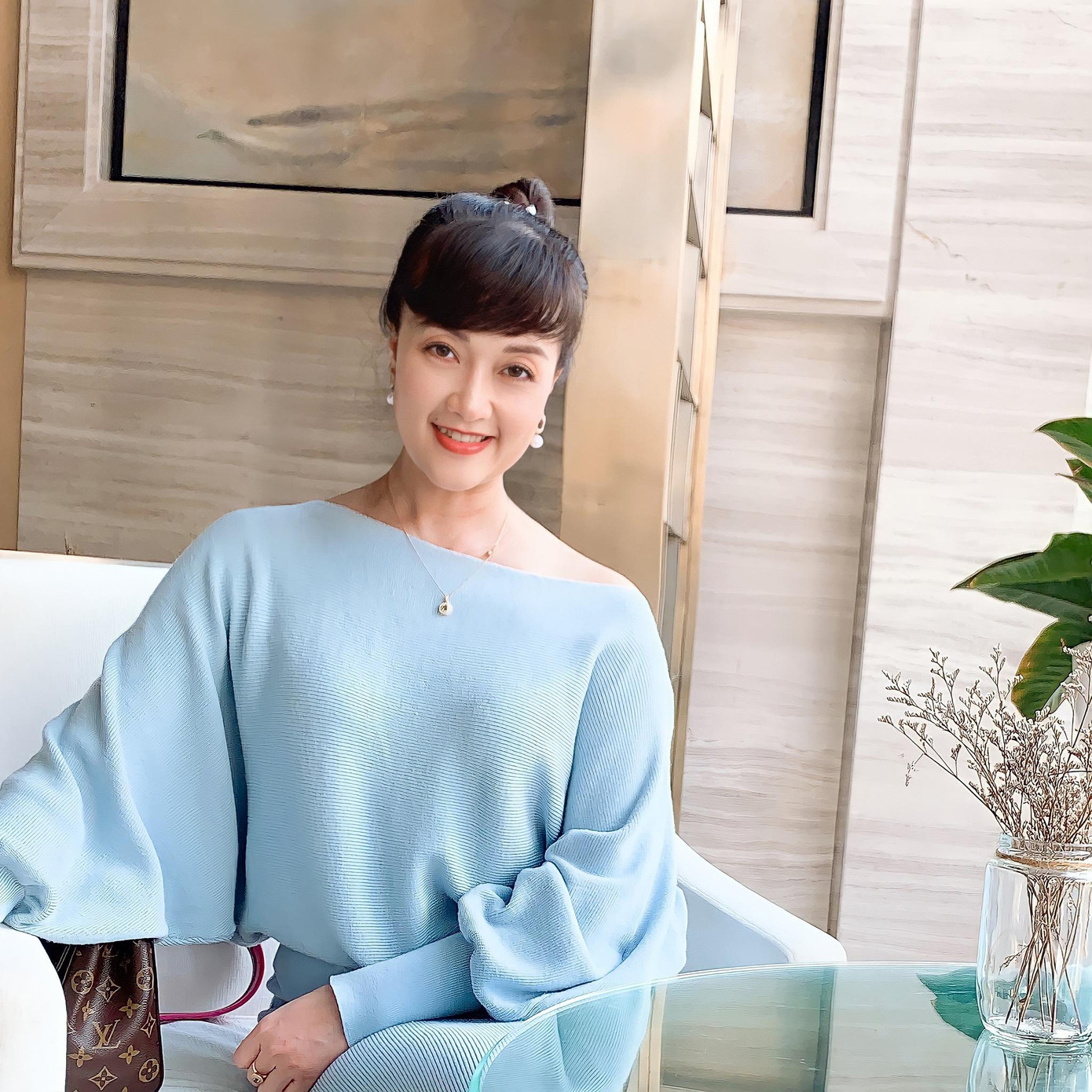 Ngoại hình rạng ngời của nữ diễn viên ở tuổi U50.