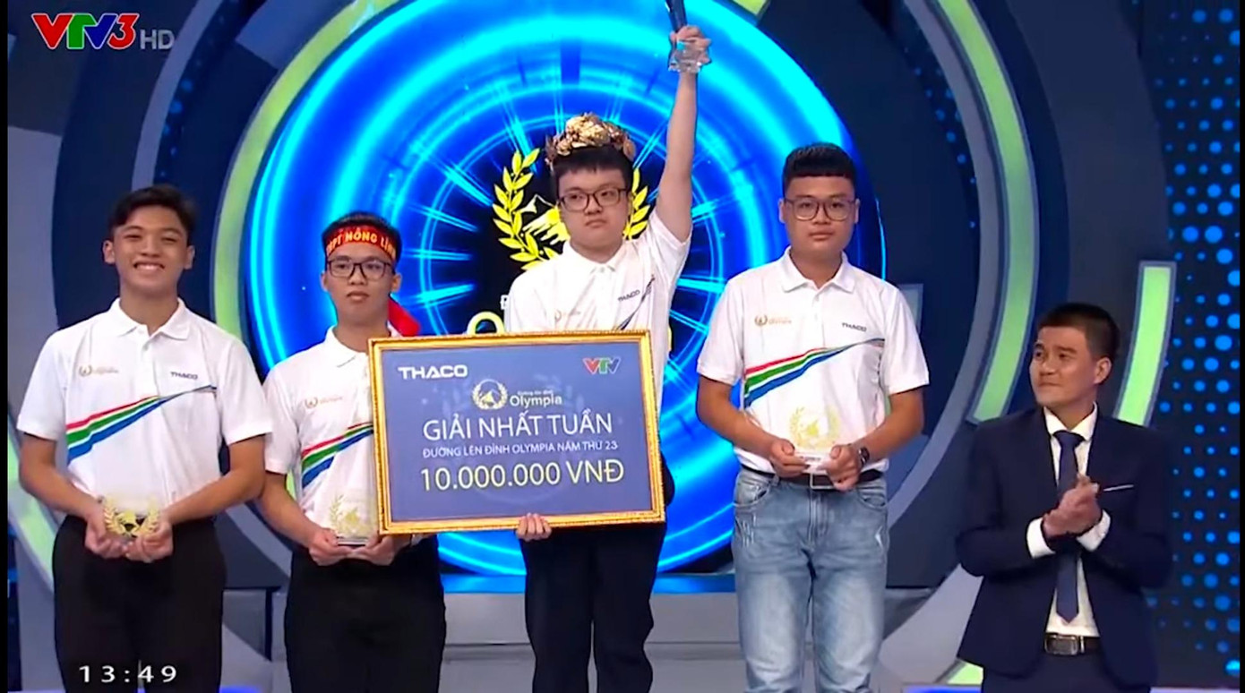 Đỗ Đức Anh &quot;lội ngược dòng&quot; trước đối thủ &quot;nặng ký&quot; với số điểm 325.