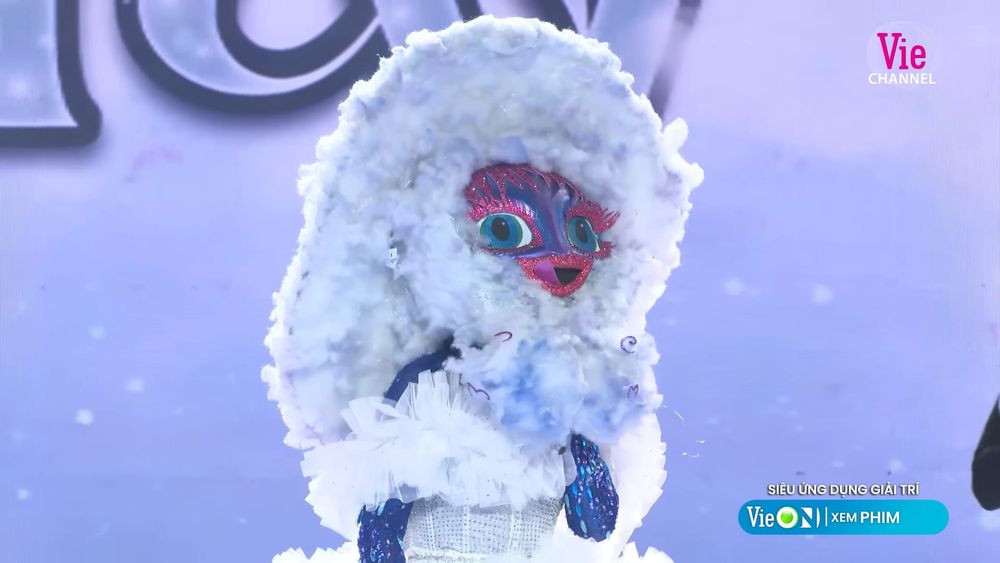 Lady Mây khiến nhiều người phải trầm trồ trước giọng hát nội lực của mình.