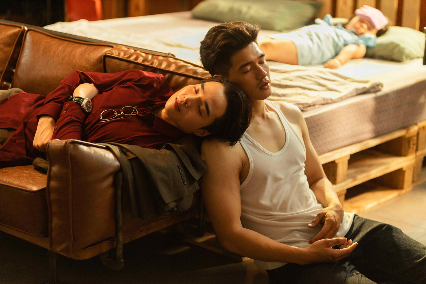 Những chi tiết ngọt ngào được cài cắm tinh tế, không gây phản cảm. Những chi tiết ngọt ngào được cài cắm tinh tế, không gây phản cảm.