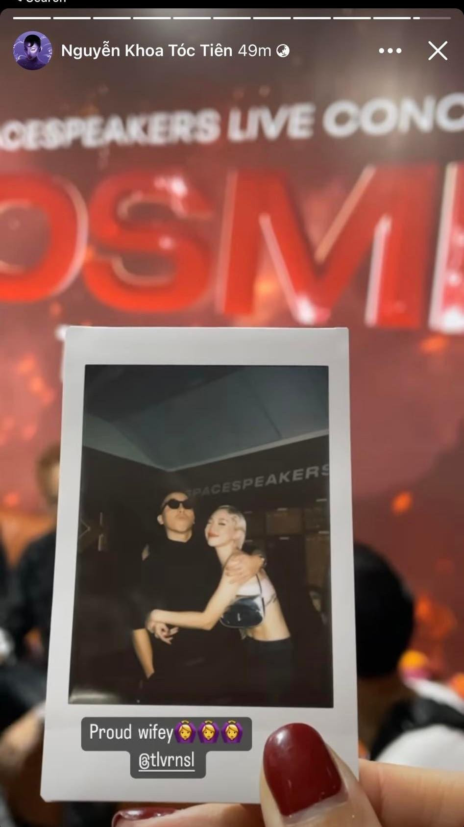 Đây cũng là khoảnh khắc hiếm hoi Tóc Tiên chia sẻ những hình ảnh đầy ngọt ngào, tình tứ cùng Touliver trên mạng xã hội.