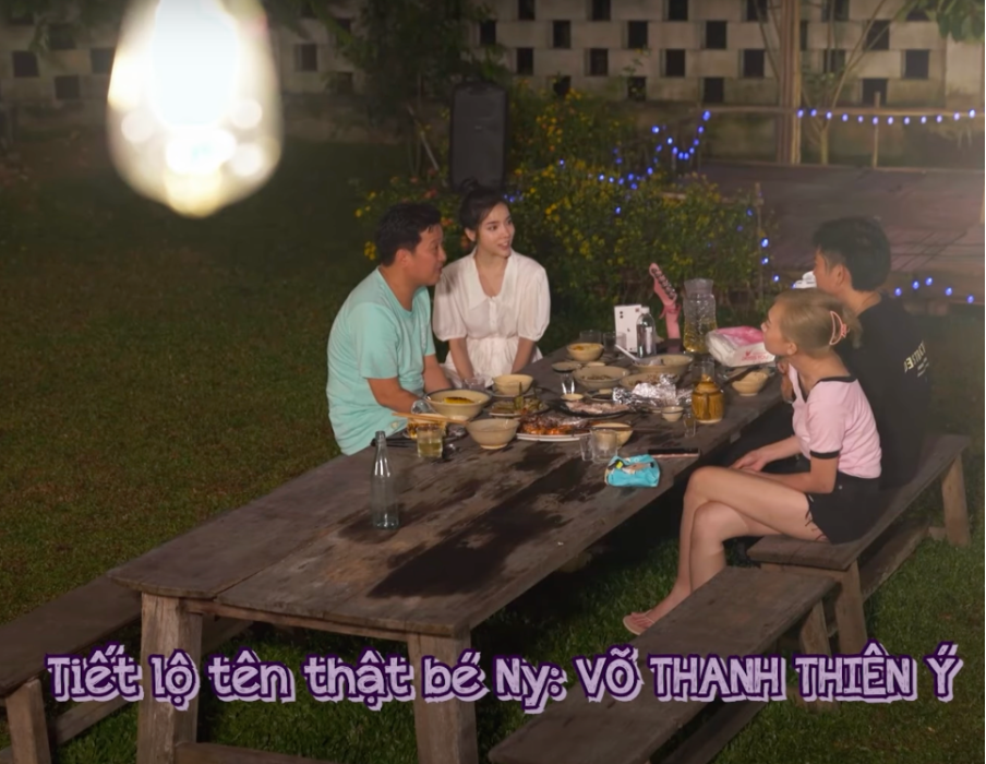 Cả Lyly, Ricky Star và Phương Lan đều dành lời khen ngợi trước cái tên "quá kêu" của con gái Trường Giang - Nhã Phương. Ảnh chụp màn hình. Cả Lyly, Ricky Star và Phương Lan đều dành lời khen ngợi trước cái tên "quá kêu" của con gái Trường Giang - Nhã Phương. Ảnh chụp màn hình.