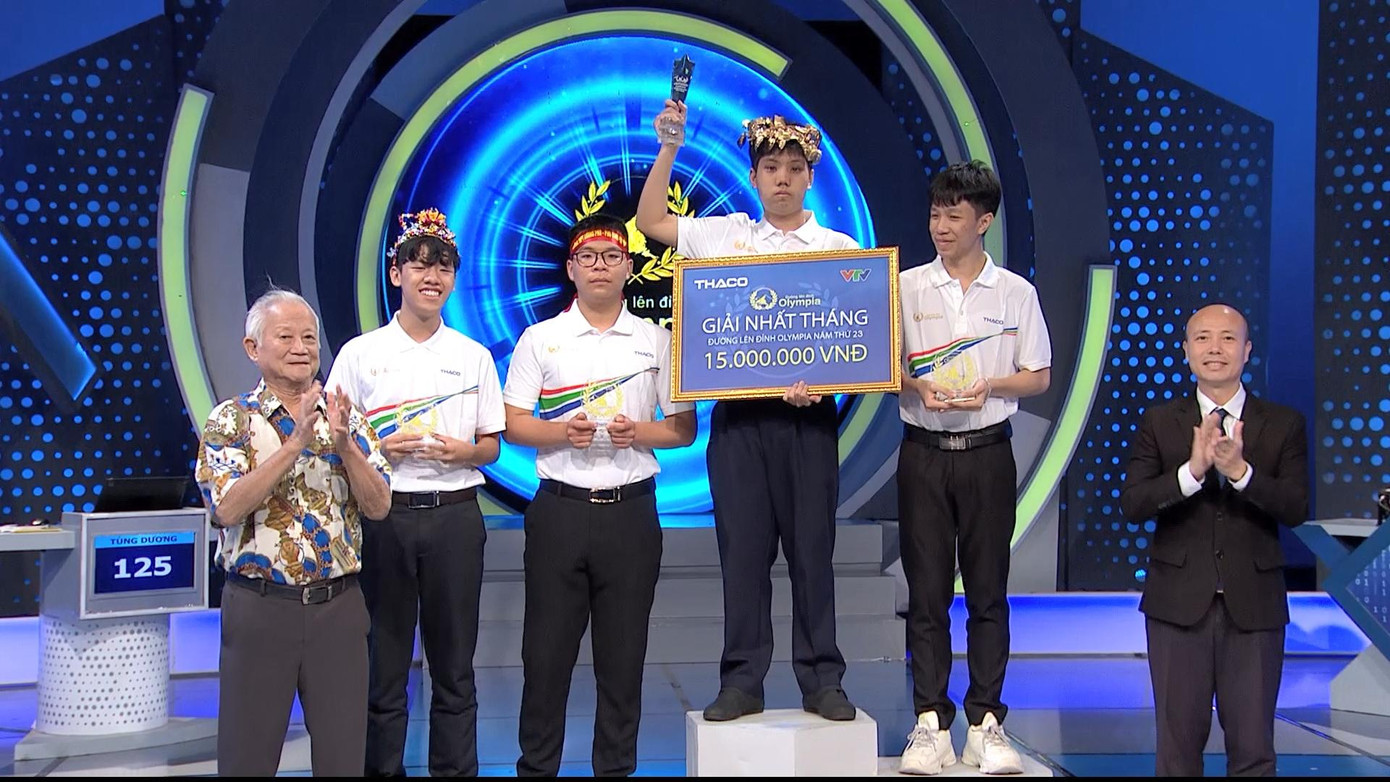 Nguyễn Phạm Quốc Việt đã lội ngược dòng thành công và giành tấm vé thứ 2 vào cuộc thi Quý 1. Nguồn: Fanpage Đường Lên Đỉnh Olympia Nguyễn Phạm Quốc Việt đã lội ngược dòng thành công và giành tấm vé thứ 2 vào cuộc thi Quý 1. Nguồn: Fanpage Đường Lên Đỉnh Olympia