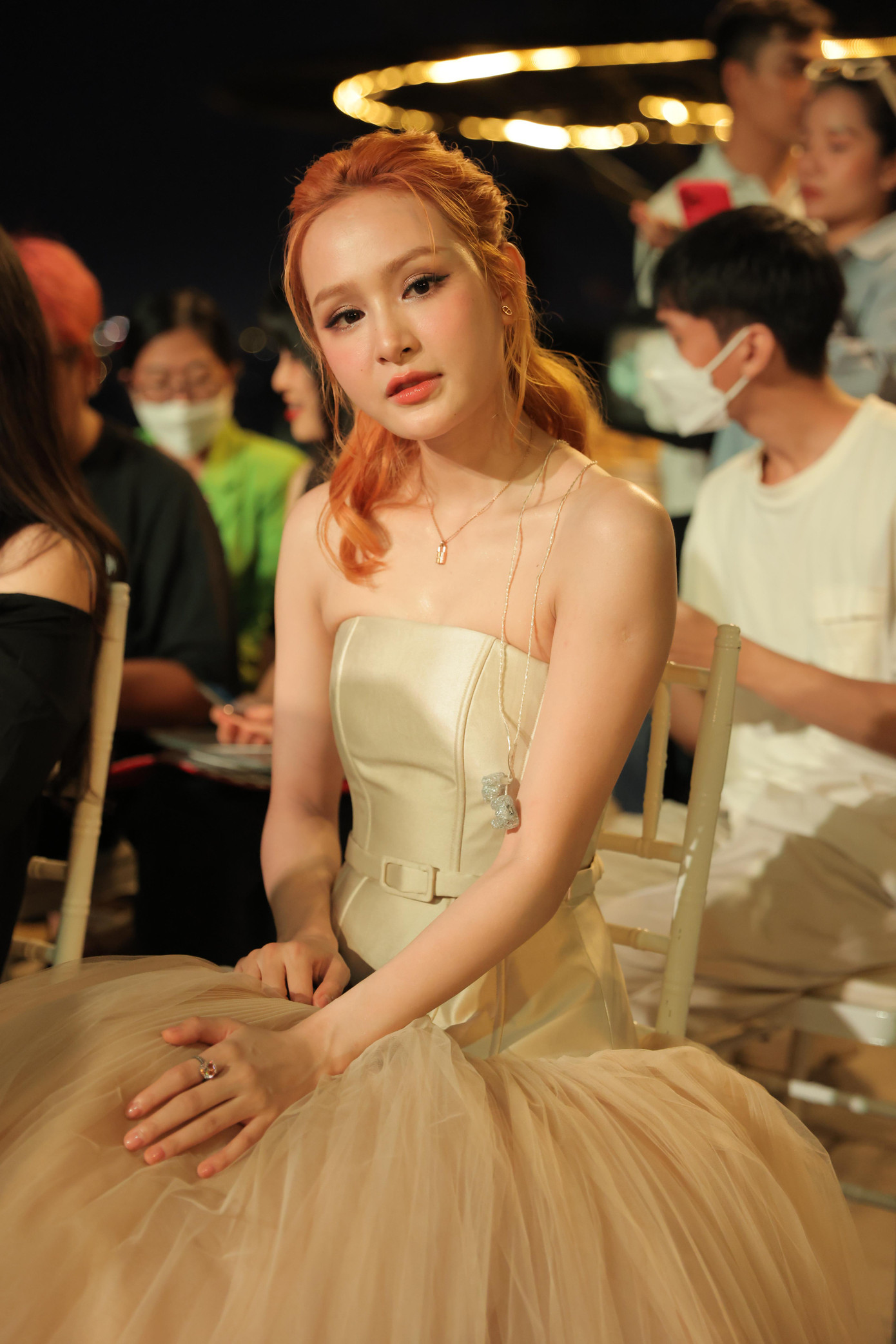 Sự xuất hiện trở lại của Hiền Hồ sau thời gian "ở ẩn" nhận được sự quan tâm của khán giả.