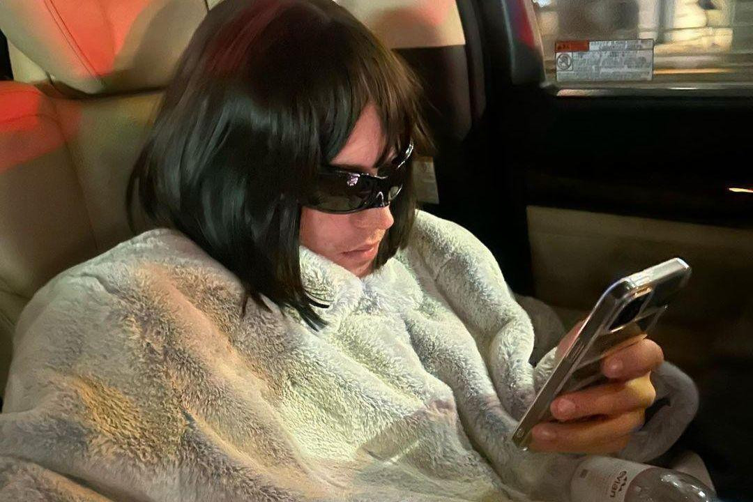 Ngoại hình gây chú ý của Justin tại Nhật Bản. Ngoại hình gây chú ý của Justin tại Nhật Bản.