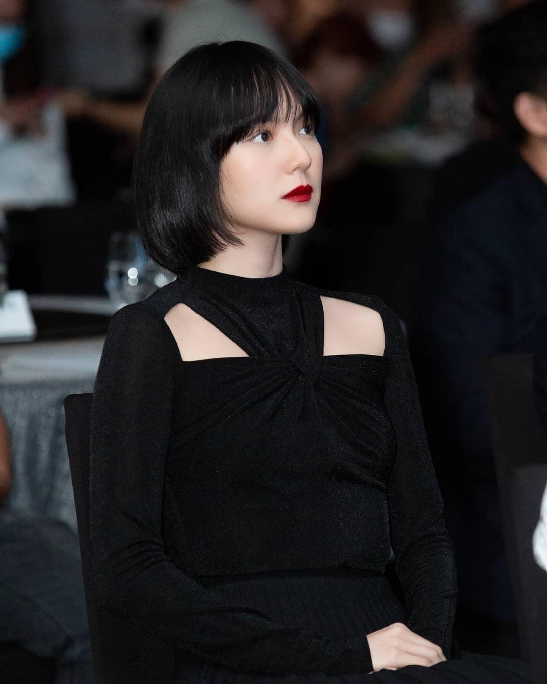 Nhan sắc lạnh lùng, sắc sảo của Hải Tú từng gây bão một thời. Nhan sắc lạnh lùng, sắc sảo của Hải Tú từng gây bão một thời.