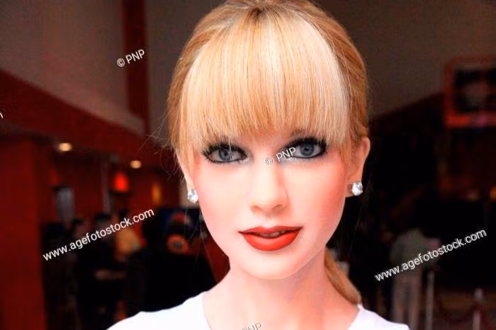 Gây ám ảnh nhất với người hâm mộ vẫn là tượng sáp Taylor tại New York.