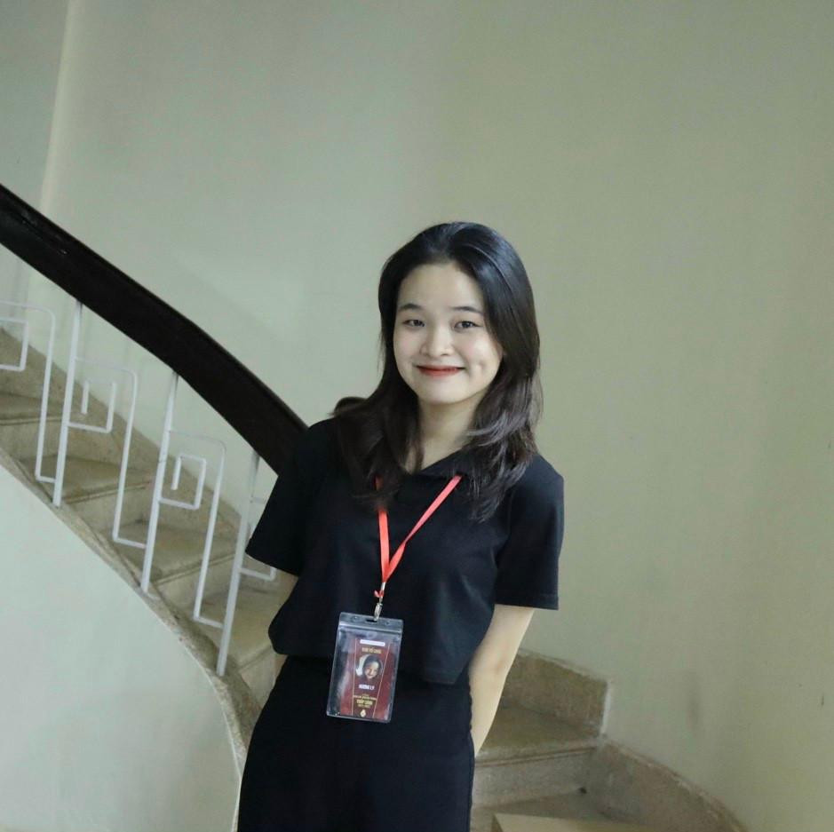 Hương Ly “chấm điểm 10” cho thẻ, ví điện tử. Ảnh: NVCC Hương Ly “chấm điểm 10” cho thẻ, ví điện tử. Ảnh: NVCC