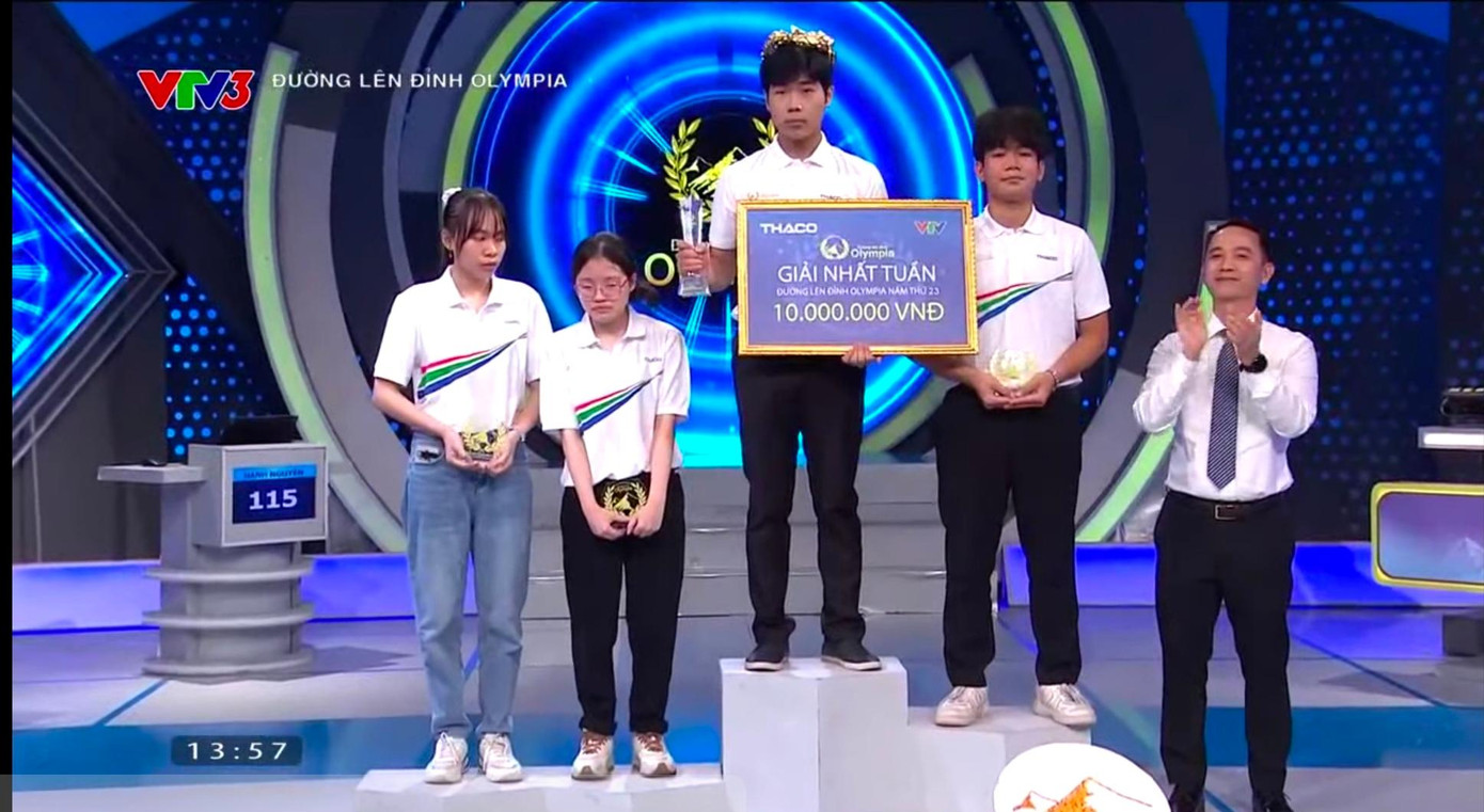 Kết thúc cả 4 phần thi, Việt Thành giành vòng nguyệt quế với 280 điểm.