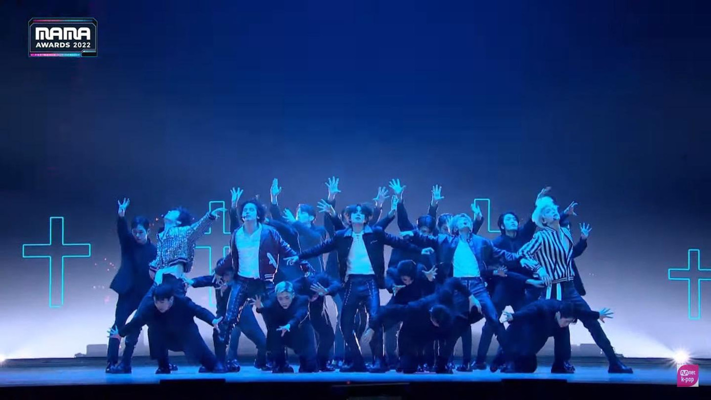 Sân khấu Good Boy Gone Bad đầy bí ẩn của TXT. Sân khấu Good Boy Gone Bad đầy bí ẩn của TXT.