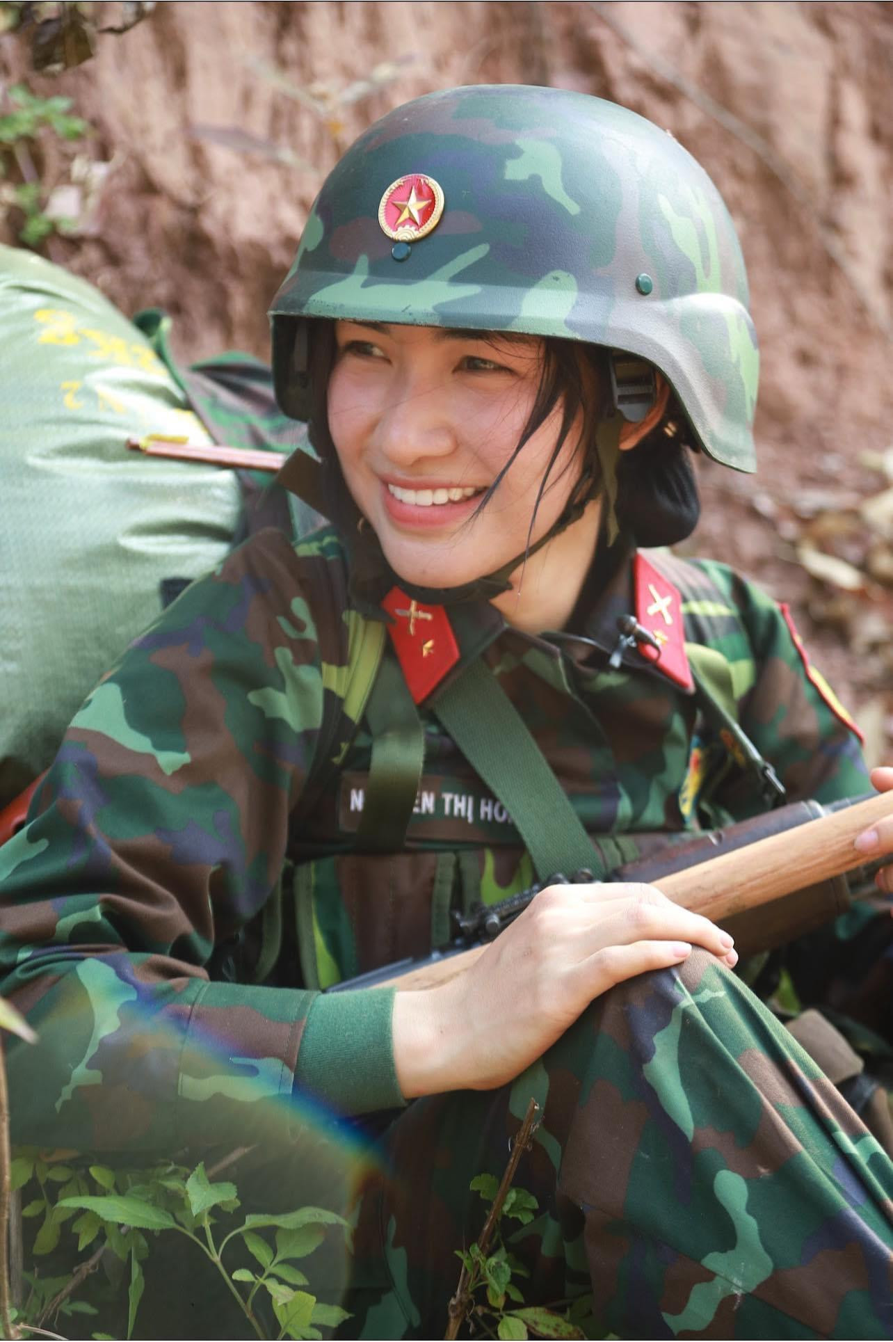 Chia sẻ về ước mơ trở thành quân nhân của Hòa Minzy khiến nhiều người không khỏi bất ngờ. Chia sẻ về ước mơ trở thành quân nhân của Hòa Minzy khiến nhiều người không khỏi bất ngờ.