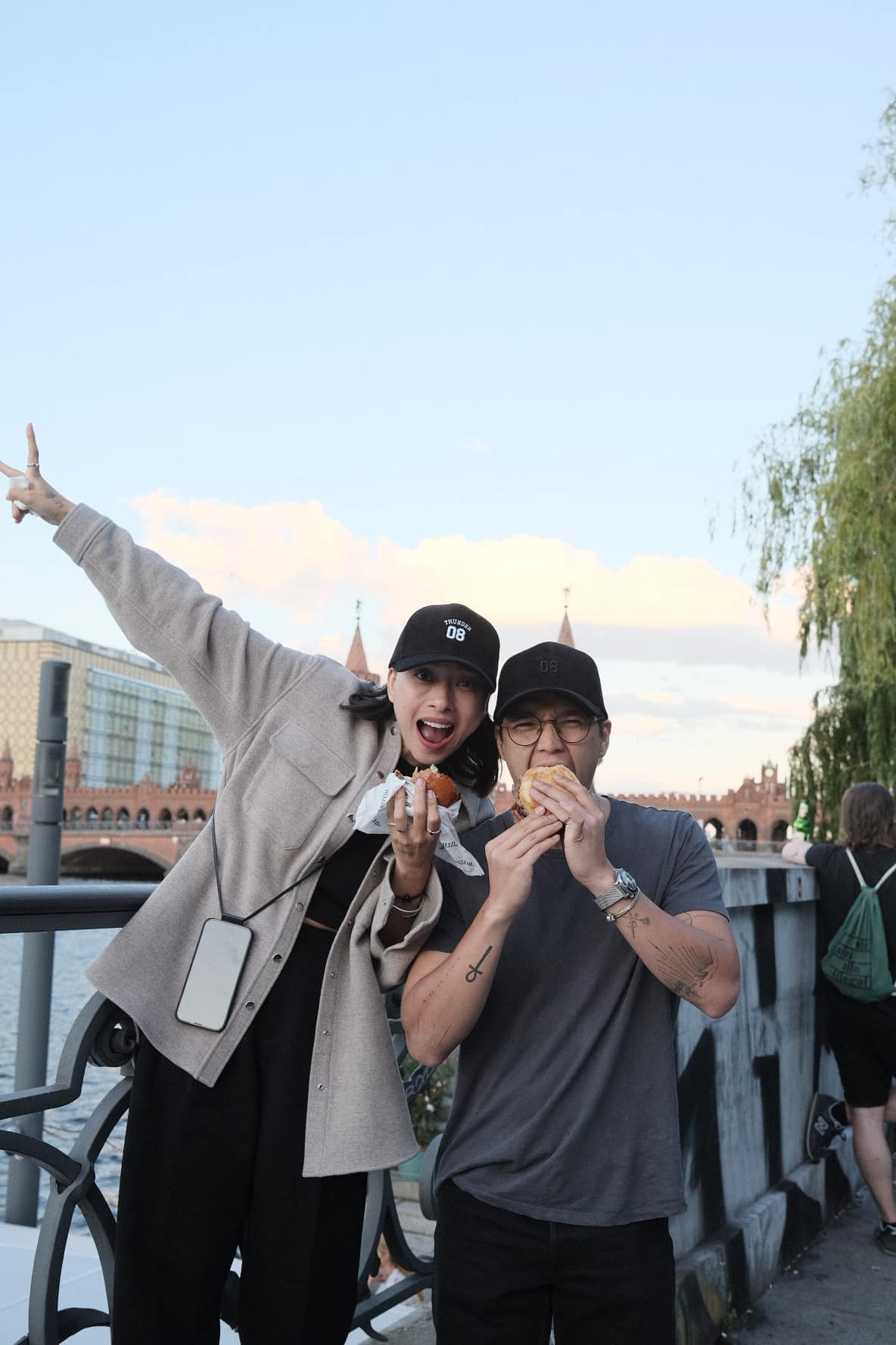 Cuộc sống hôn nhân viên mãn của Ngô Thanh Vân khiến nhiều người ngưỡng mộ.