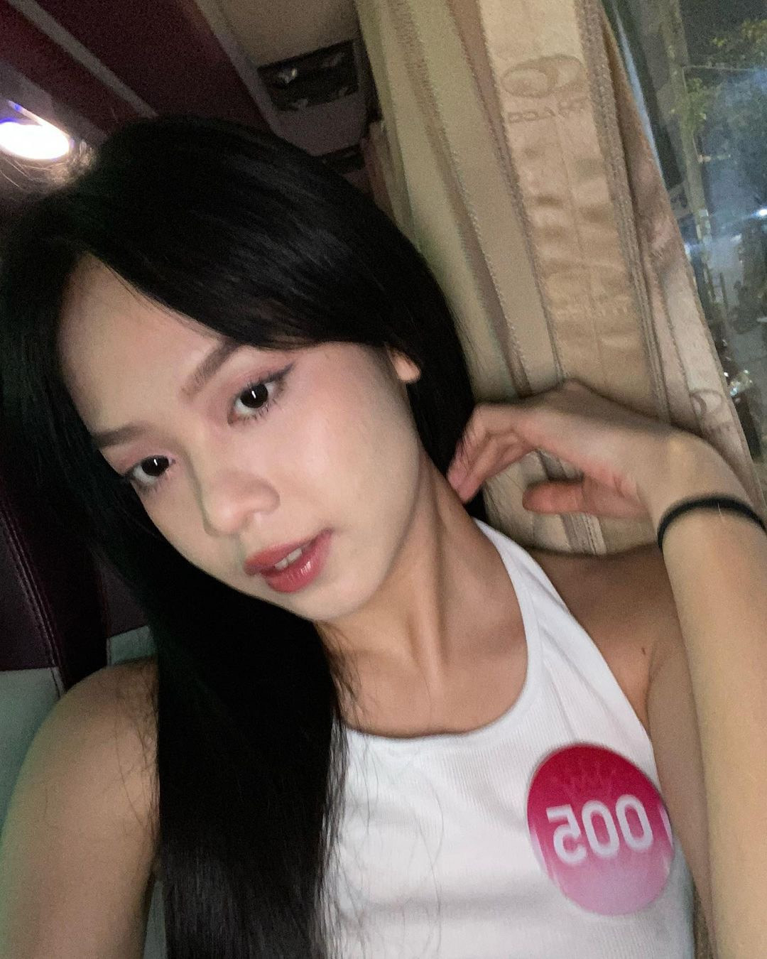 Hoa hậu Thanh Thủy chia sẻ hình ảnh hậu trường trong thời gian tham gia cuộc thi.