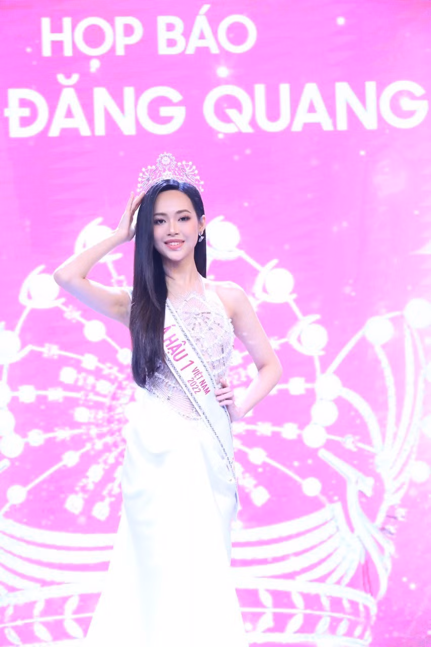 Á hậu Thùy Linh khẳng định bản thân sẽ cố gắng để bản thân không trở nên nhạt nhòa.