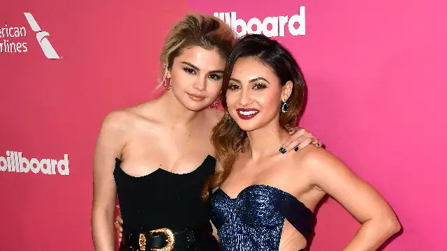 Người hâm mộ đã từng rất ngưỡng mộ tình bạn của Selena và Francia. Người hâm mộ đã từng rất ngưỡng mộ tình bạn của Selena và Francia.