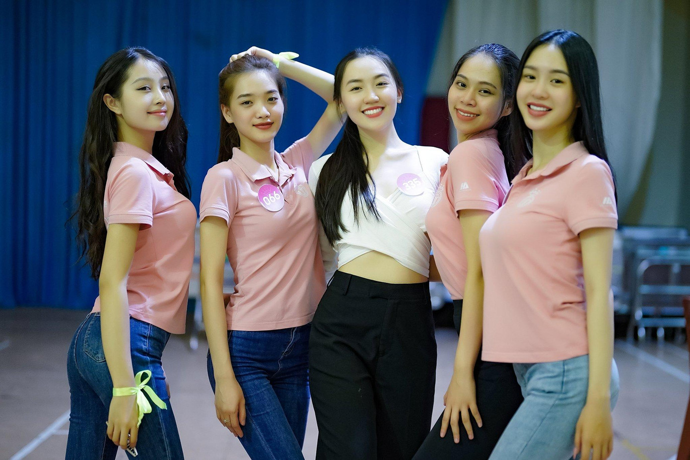 Dàn thí sinh khoe nhan sắc xinh đẹp trước thềm Chung khảo Hoa hậu Việt Nam 2022. Dàn thí sinh khoe nhan sắc xinh đẹp trước thềm Chung khảo Hoa hậu Việt Nam 2022.