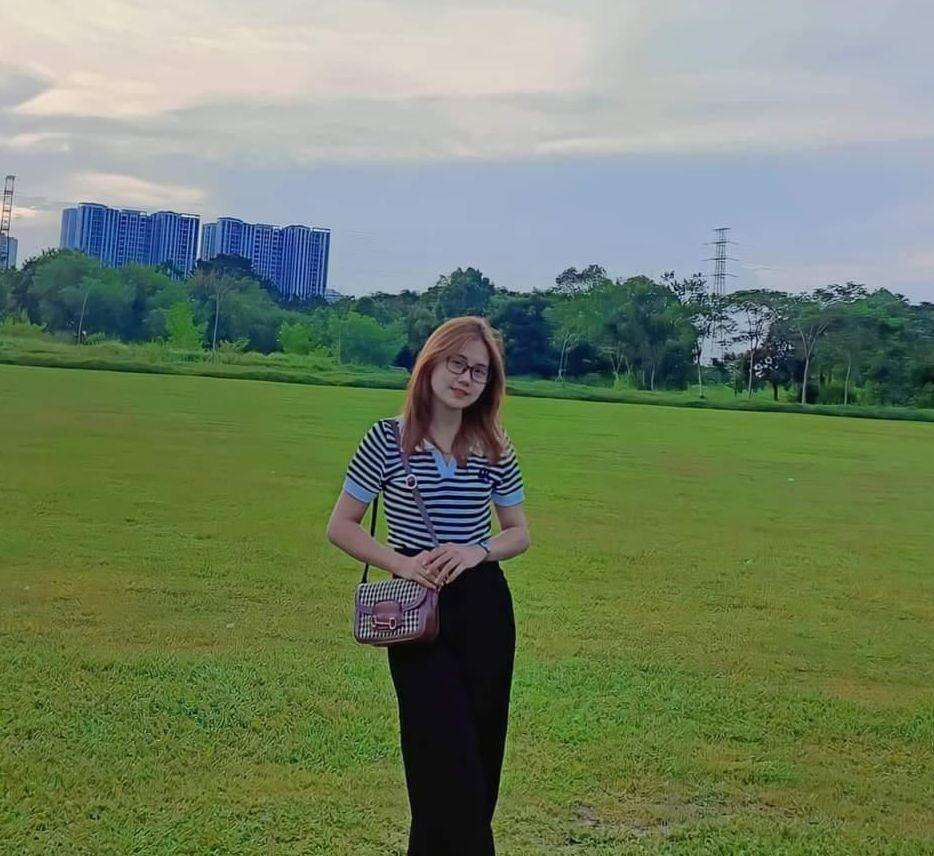 Thu Huế không mang tiền mặt đến những nơi đông người. Ảnh: NVCC Thu Huế không mang tiền mặt đến những nơi đông người. Ảnh: NVCC