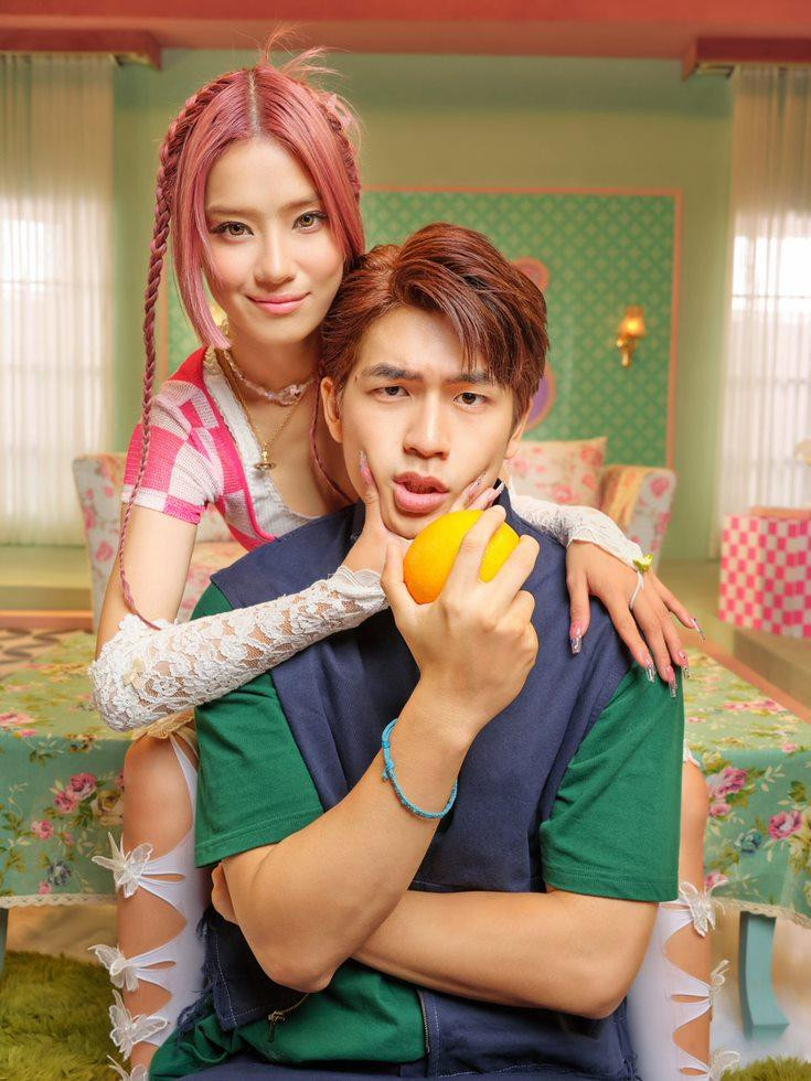 Diễn viên điển trai Quốc Anh sẽ đảm nhận vai nam chính cho MV. Diễn viên điển trai Quốc Anh sẽ đảm nhận vai nam chính cho MV.