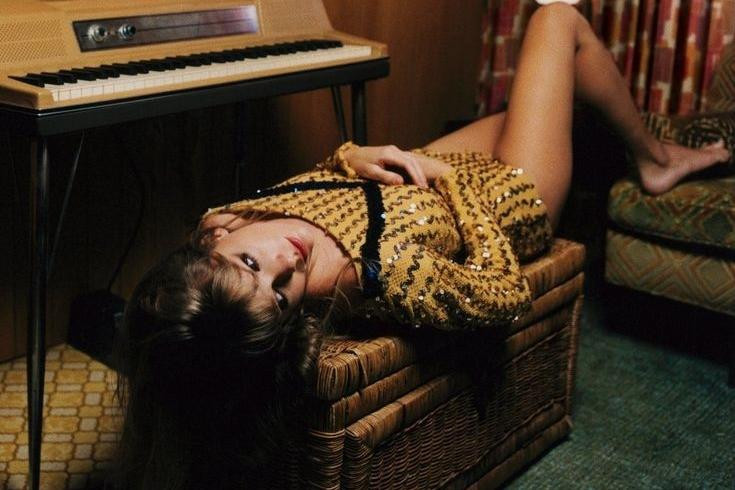 Album Midnights được dự đoán sẽ tẩu tán từ 1,35 đến 1,5 triệu đơn vị trong tuần đầu tiên.