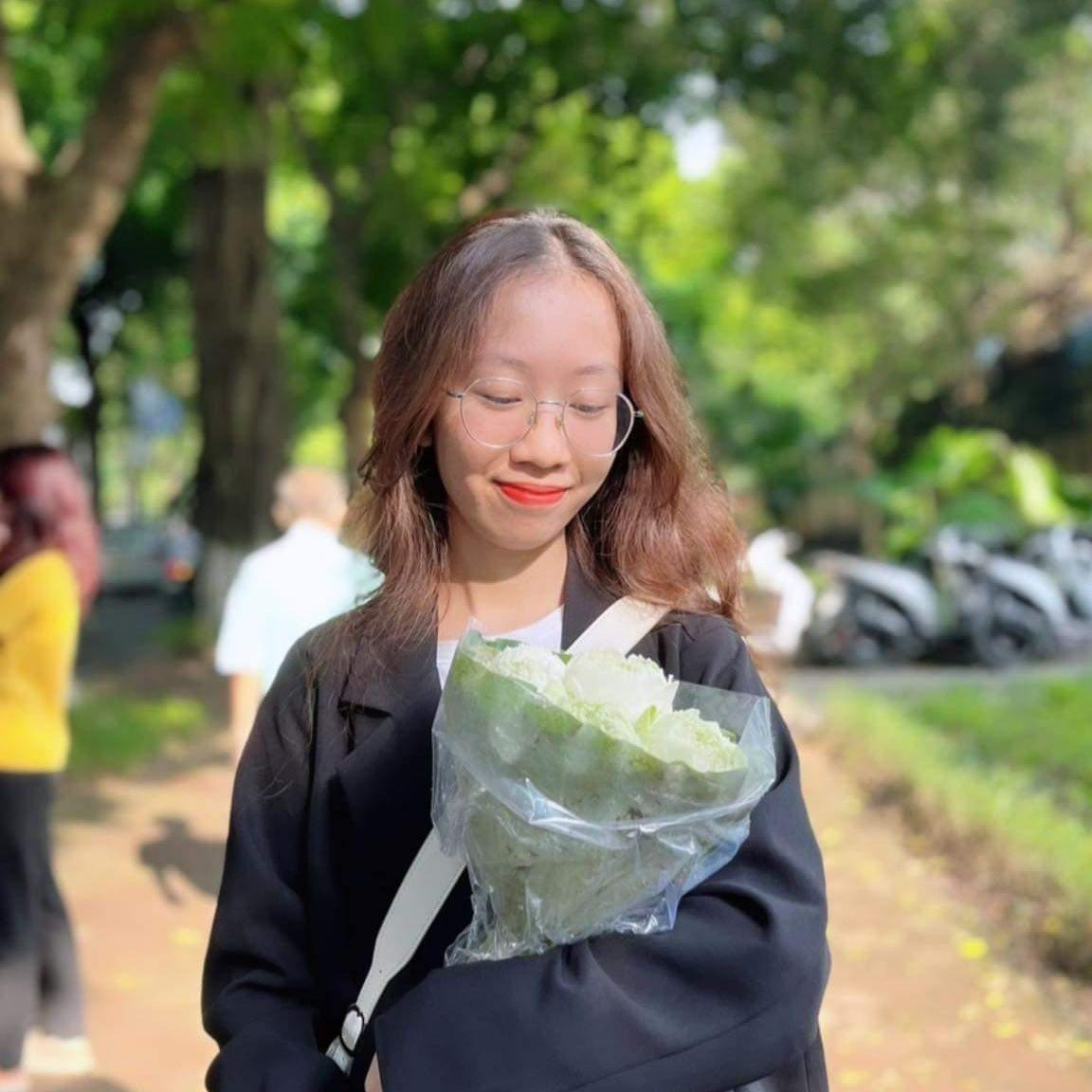 Hồng Phương lo nhất là việc bị quên mật khẩu tài khoản. Ảnh: NVCC Hồng Phương lo nhất là việc bị quên mật khẩu tài khoản. Ảnh: NVCC