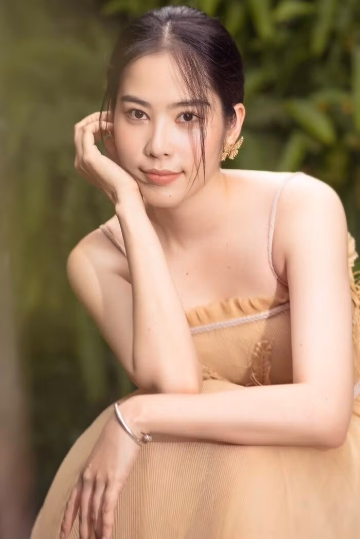 Nam Em từng ẩn ý chuyện tình cảm với Bạch Công Khanh.