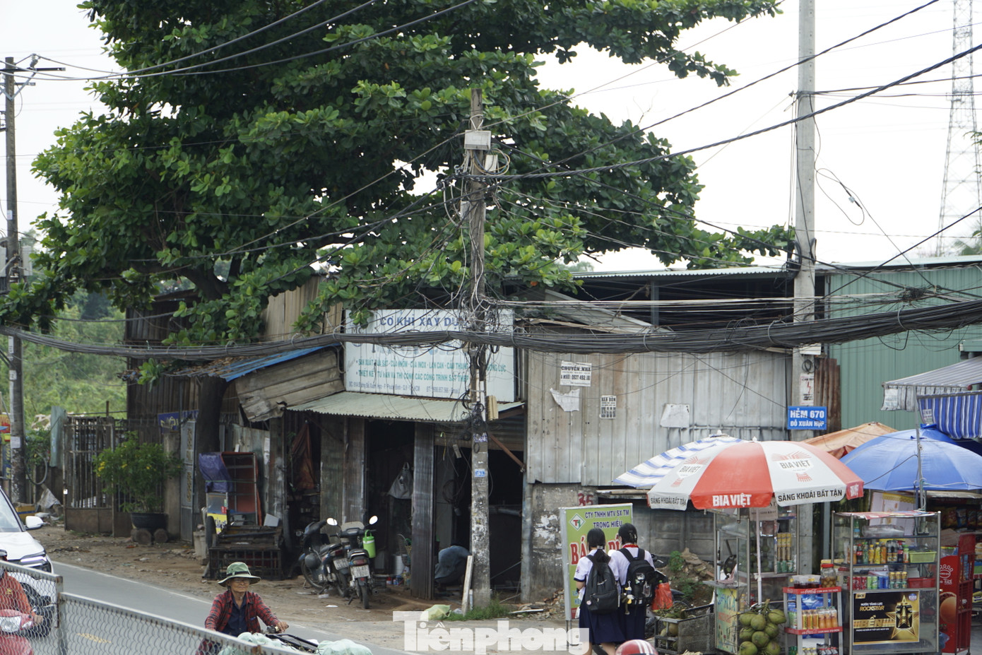 Tuy nhiên, dự án đang có nguy cơ chậm tiến độ vì một hộ dân ở địa bàn phường Phước Bình chưa chịu bàn giao mặt bằng.