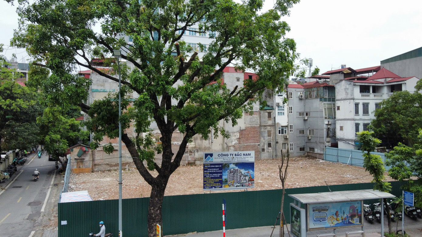 Dự án số 22 Liễu Giai được duyệt xây dựng lại với 25 tầng nổi, 3 tầng hầm, quy mô dân số 280 người có chức năng sử dụng đất gồm nhà ở, dịch vụ công cộng, văn phòng, khách sạn với mật độ xây dựng khoảng 63%.