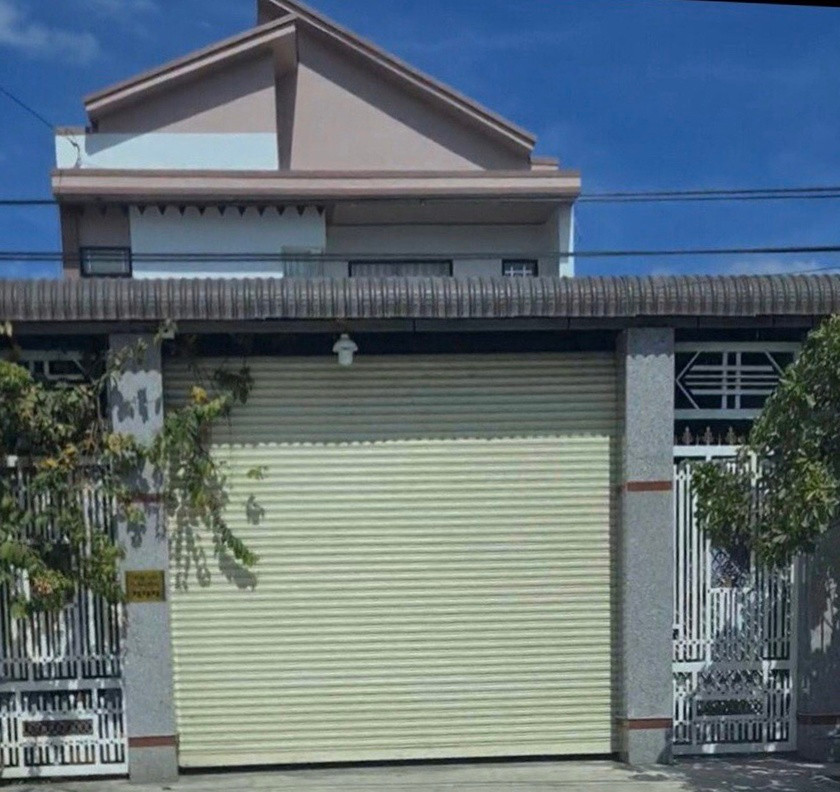 Căn nhà của Bằng dùng để cho các con bạc sát phạt. Ảnh: Văn Ngọc Căn nhà của Bằng dùng để cho các con bạc sát phạt. Ảnh: Văn Ngọc