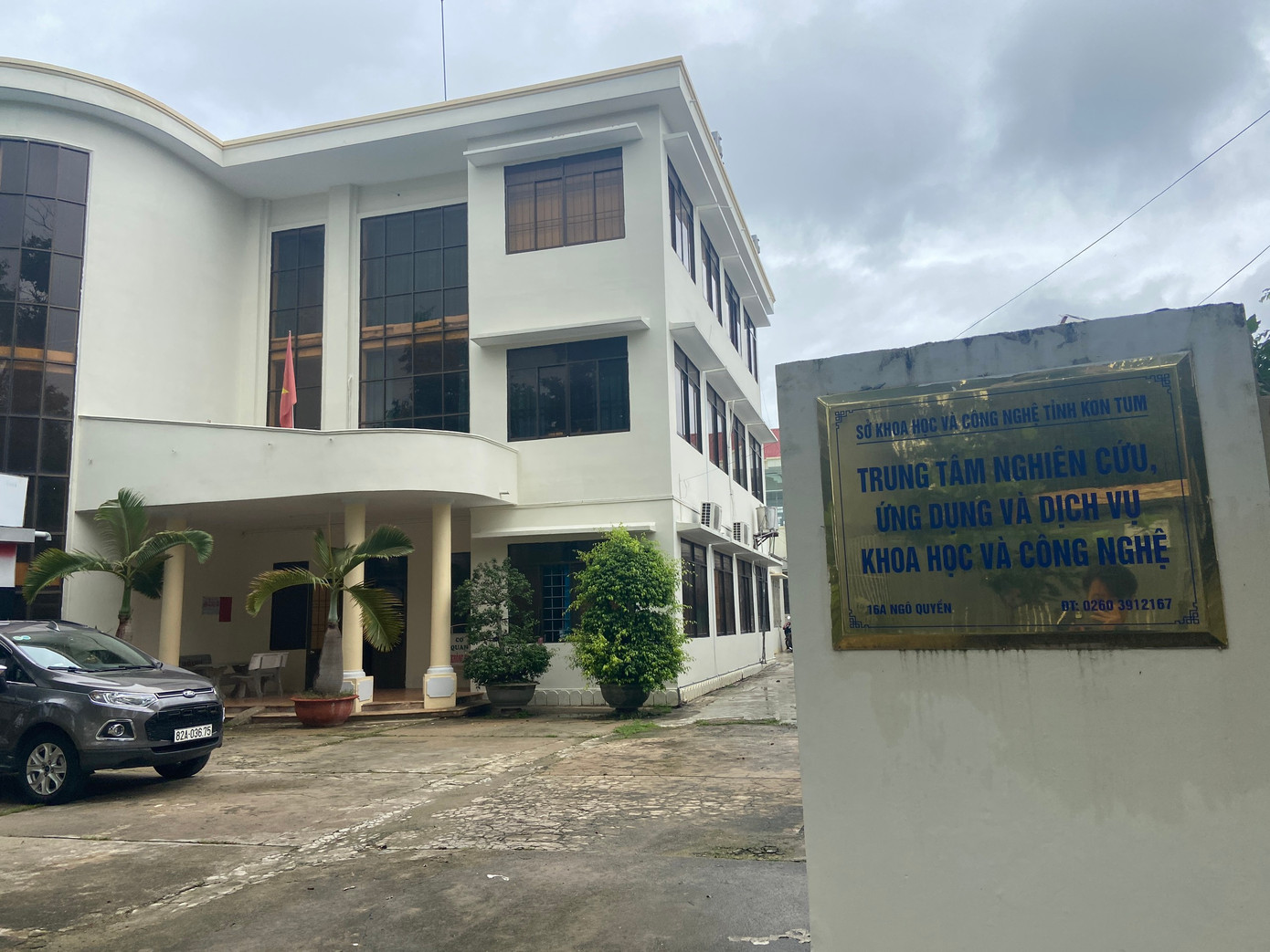 Trung tâm NC-ƯD-DV KH&CN Kon Tum, nơi trang bị hệ thống phân biệt sâm Ngọc Linh Trung tâm NC-ƯD-DV KH&CN Kon Tum, nơi trang bị hệ thống phân biệt sâm Ngọc Linh