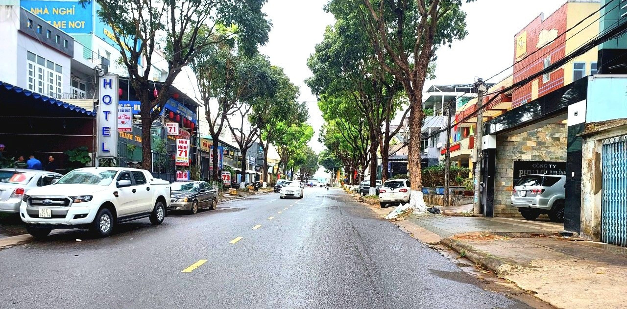 Theo nạn nhân, đoạn đường trong ảnh là nơi xảy ra vụ cướp 4,9 tỷ đồng Theo nạn nhân, đoạn đường trong ảnh là nơi xảy ra vụ cướp 4,9 tỷ đồng