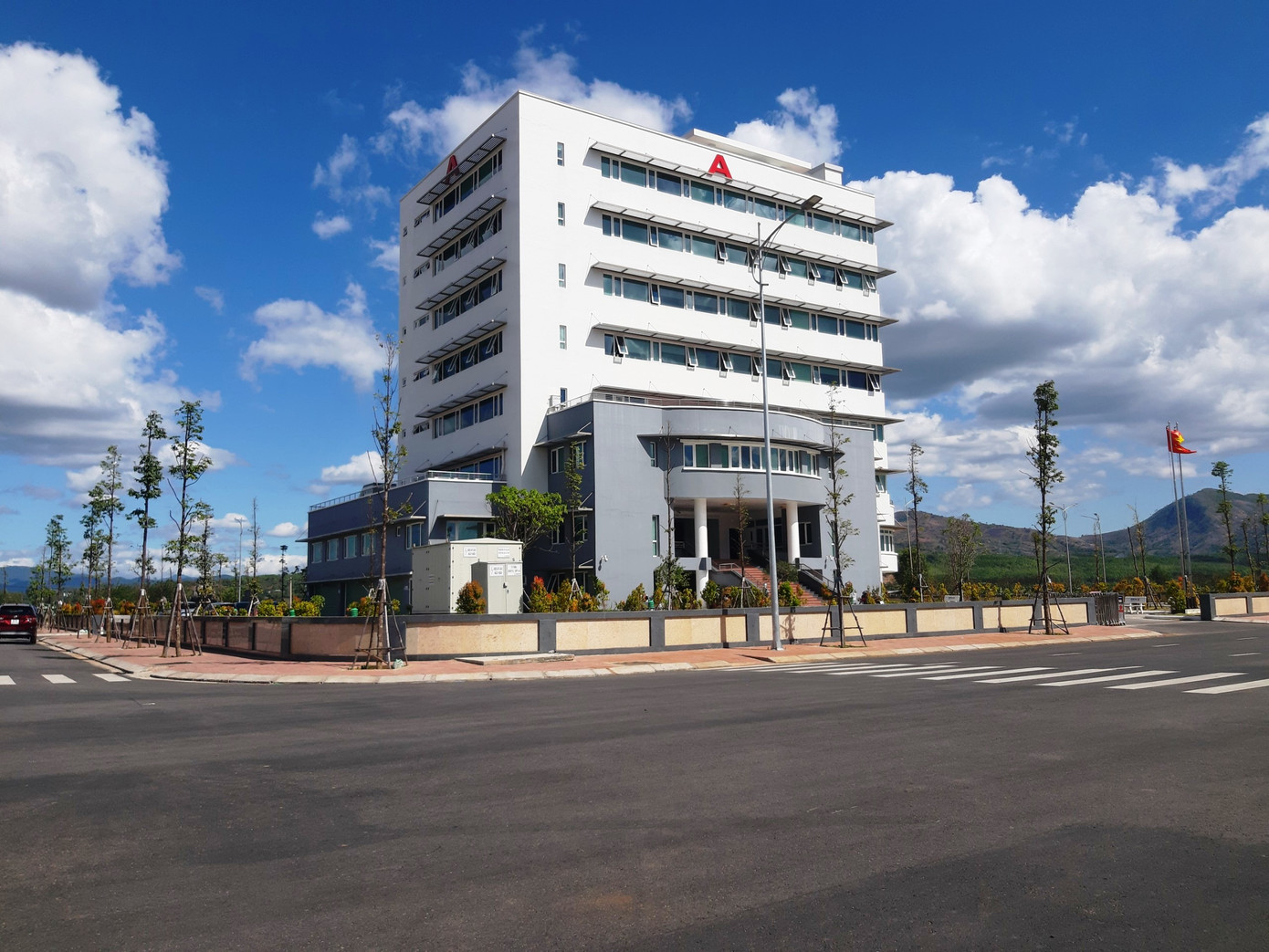 Khu nhà A, nơi Sở GD&ĐT Kon Tum đặt trụ sở làm việc Khu nhà A, nơi Sở GD&ĐT Kon Tum đặt trụ sở làm việc