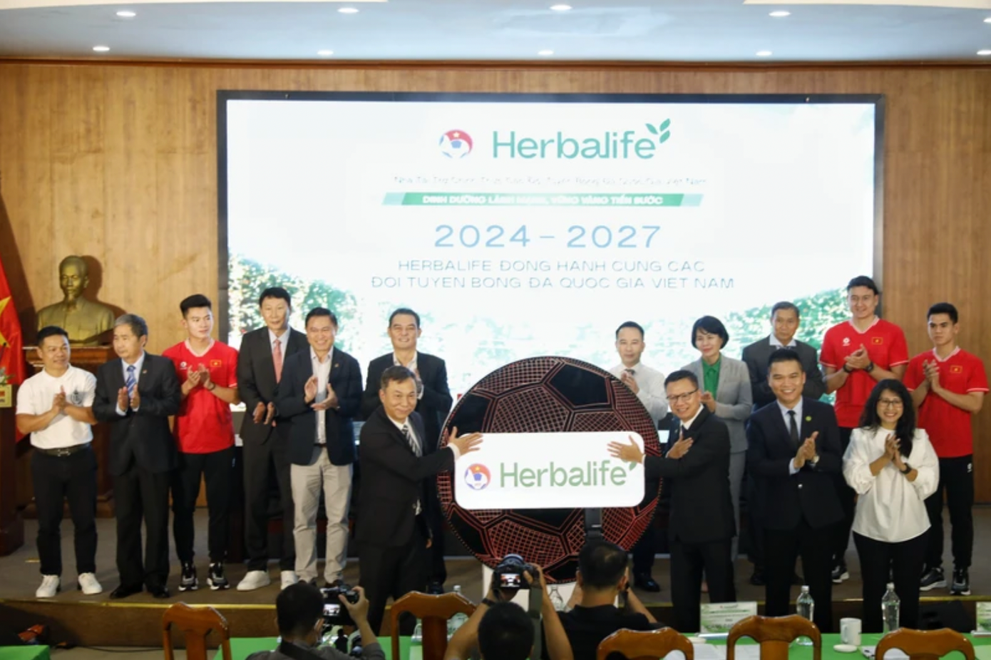 VFF công bố nhà đồng hành trước thềm 2 trận đấu quyết định của đội tuyển Việt Nam ở Vòng loại thứ 2 World Cup 2026 khu vực châu Á (ảnh A.T)