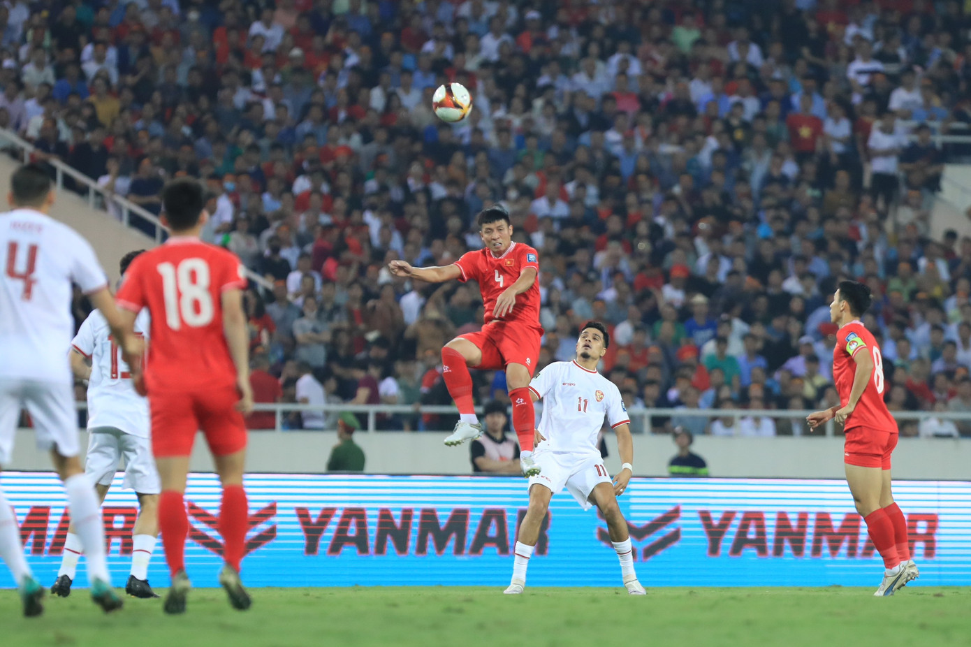 Đội tuyển Việt Nam có màn trình diễn thất vọng trước Indonesia trên sân Mỹ Đình. Đội tuyển Việt Nam có màn trình diễn thất vọng trước Indonesia trên sân Mỹ Đình.