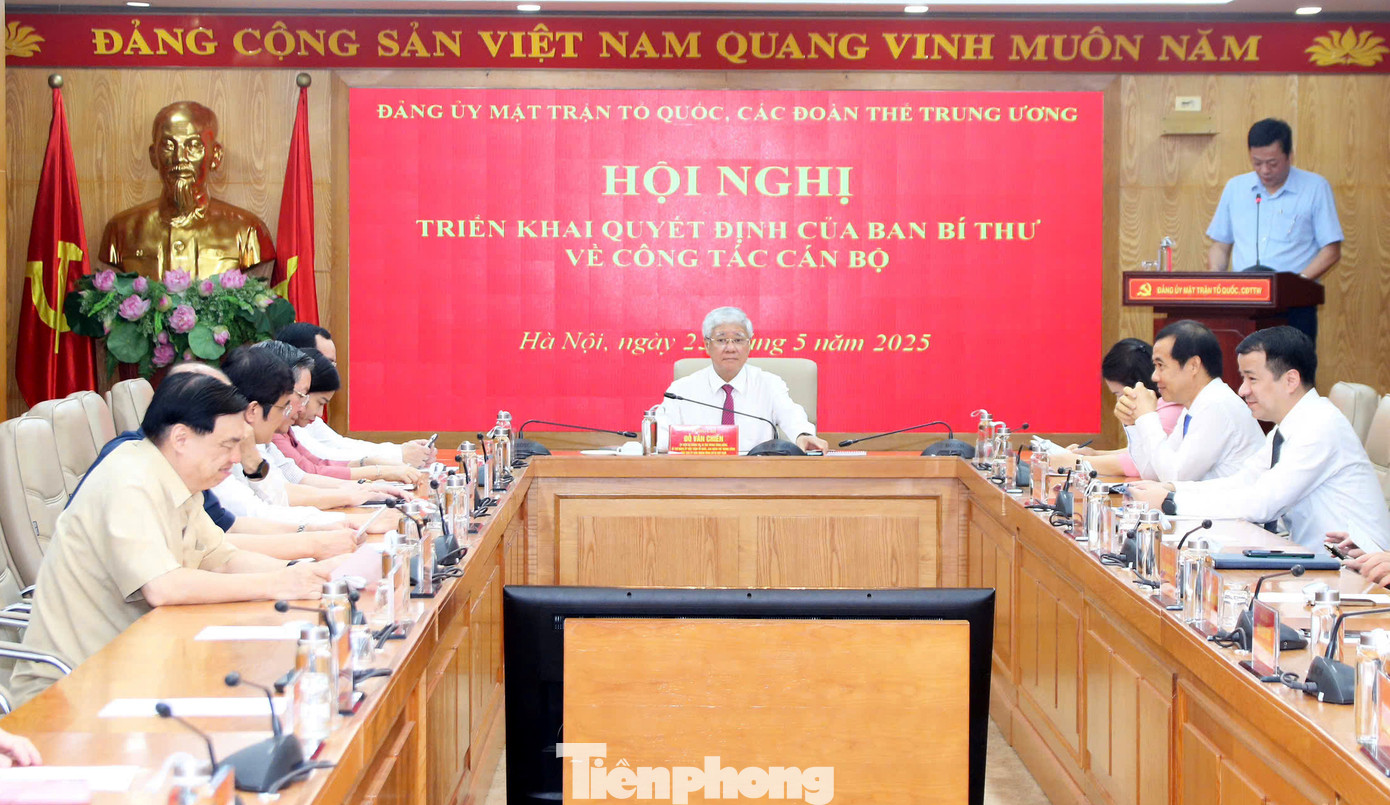 Hội nghị triển khai quyết định của Ban Bí thư T.Ư Đảng về công tác cán bộ.