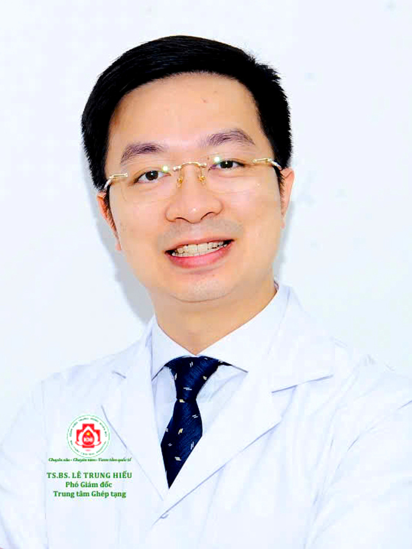 TS. BS Lê Trung Hiếu - Phó Giám đốc điều hành, Trung tâm Ghép tạng, Bệnh viện Trung ương Quân đội 108, Tổng Thư kí Phân hội Phẫu thuật Gan mật tuỵ Việt Nam.