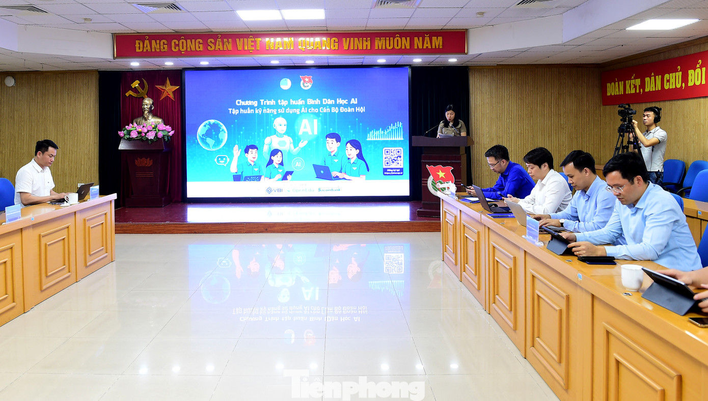 Chương trình tập huấn Bình dân học AI khai mạc tại Hà Nội chiều 29/5. Ảnh: Xuân Tùng